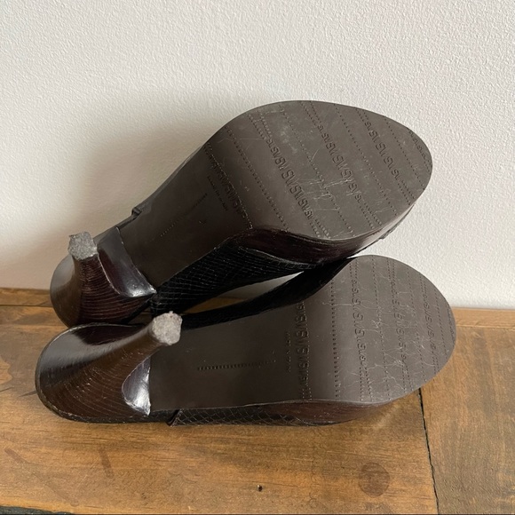 STUART WEITZMAN Metallic Peep Toe Sling Back Heels - Picture 7 of 9